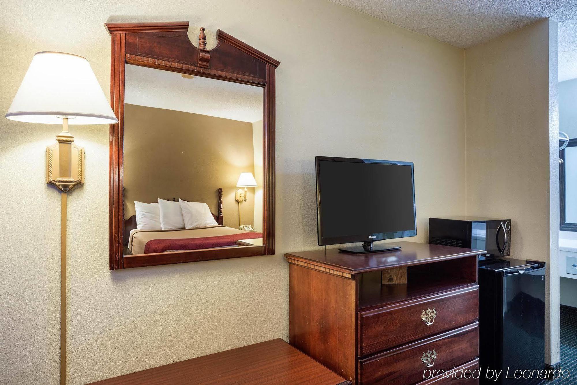 Rodeway Inn West Memphis Exteriér fotografie