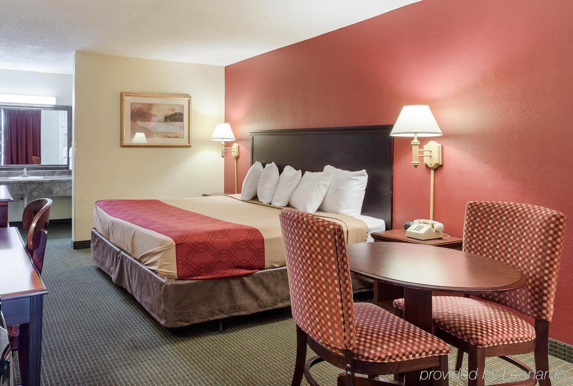 Rodeway Inn West Memphis Exteriér fotografie
